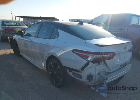 2018 Toyota Camry Xse z USA, uszkodzony, nr VIN 4T1B61HK2JU150815